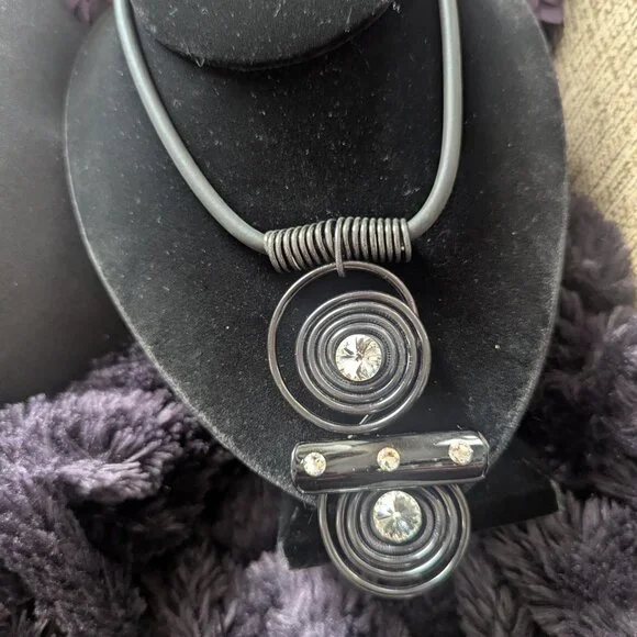 Jeff Lieb Designer Necklace - Picture 2 of 3